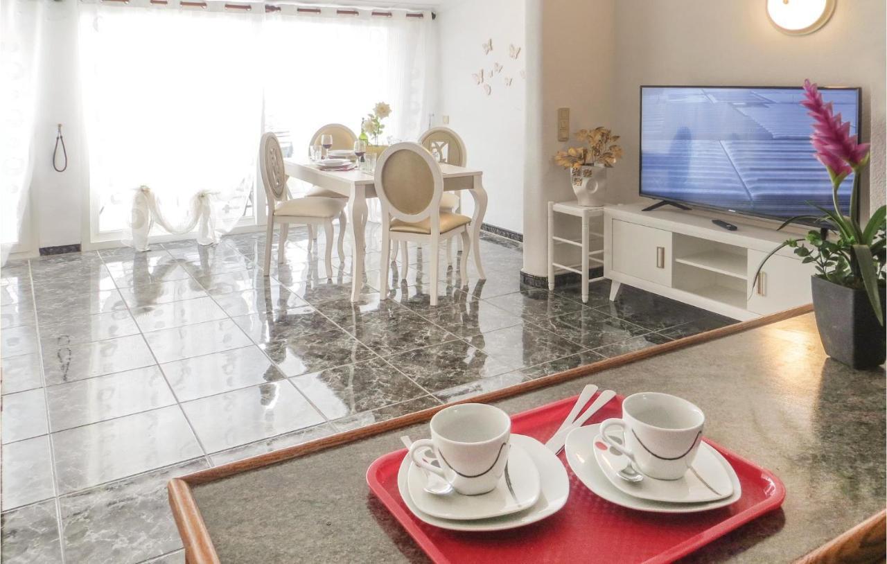 2 Bedroom Stunning Apartment In Torrevieja Exterior foto