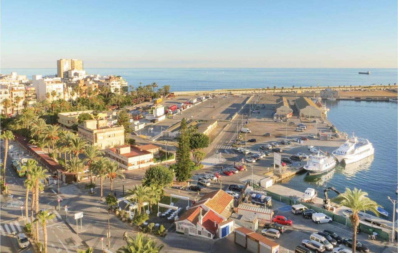 2 Bedroom Stunning Apartment In Torrevieja Exterior foto